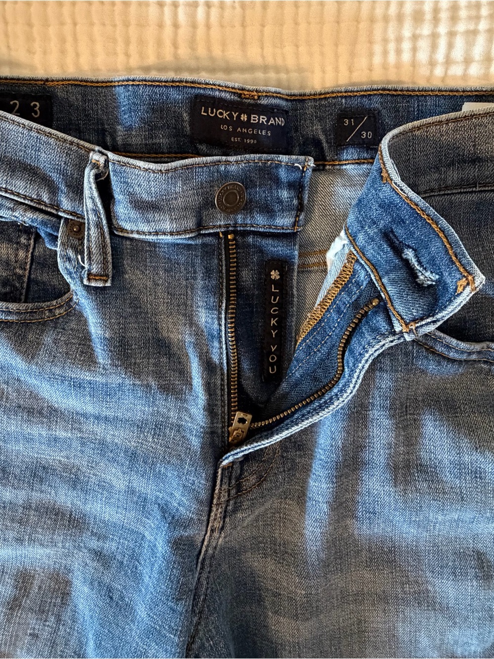 Lucky Brand Men’s Blue Jeans Light Wash Classic 223 Straight Fit Sz 31/30
